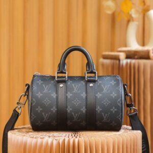 Classic Louis Vuitton Bag: A Stylish and Versatile Choice for Elegance